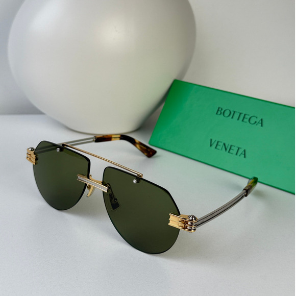 Bottega Veneta Accessories - NEW Bottega Veneta BV1342S Two Toned Aviator Sunglasses $730
